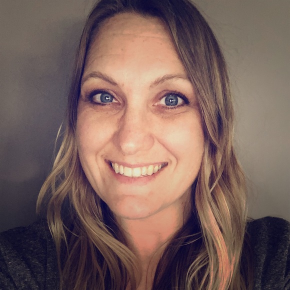 Meet your Posher, Alli - Picture 1 of 1